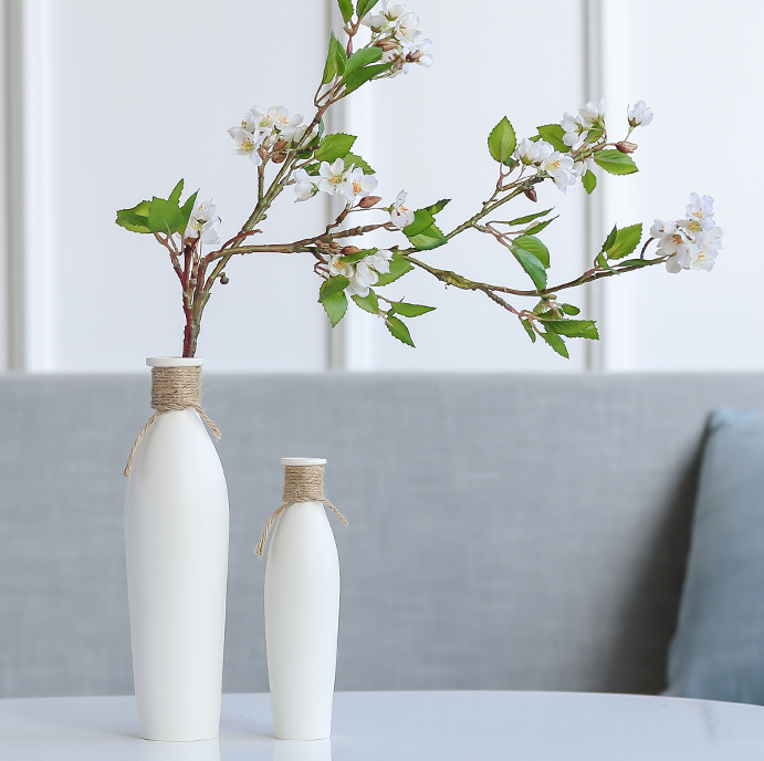 Modern Ceramic Vase with Artificial Flowers – Elegant Home Décor Arrangement