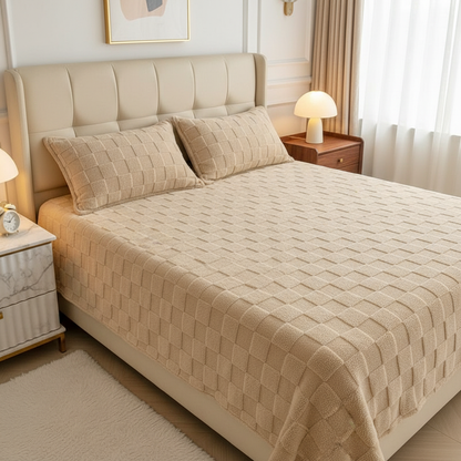 Fleece Bedspread - 1 Sheet + 2 Pillows - Elegant Bedroom Style 3